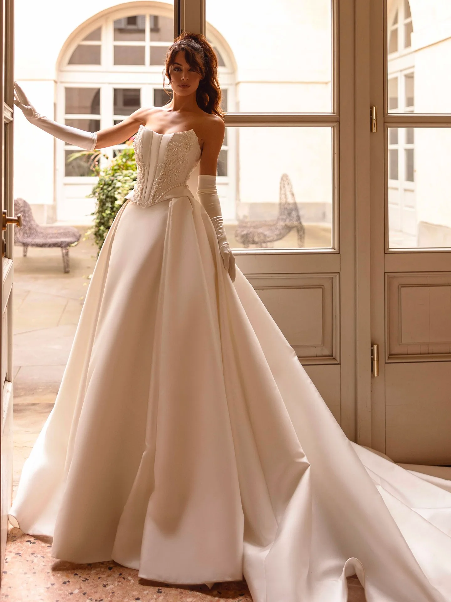 A Dominiss gown at Bride of the Pines