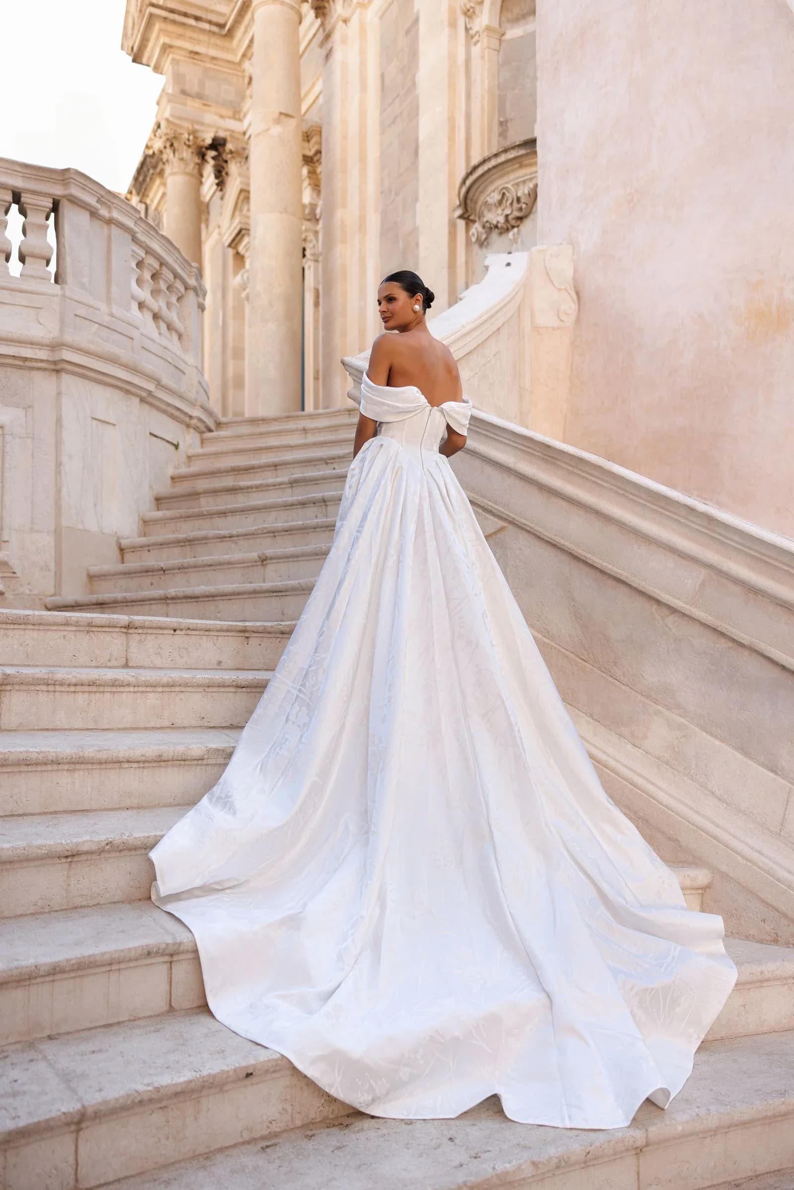 Liana by Lana Grace, view 2