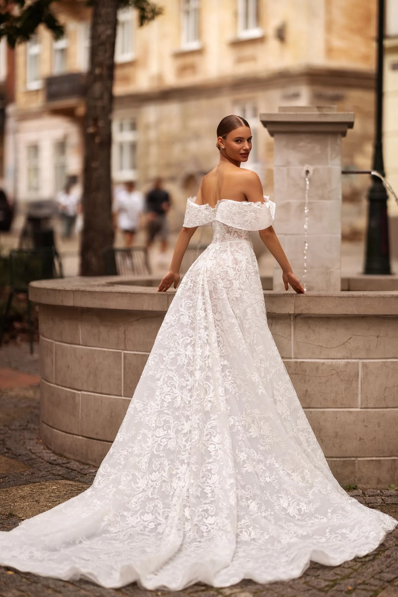 Sedi by Lana Grace, view 2