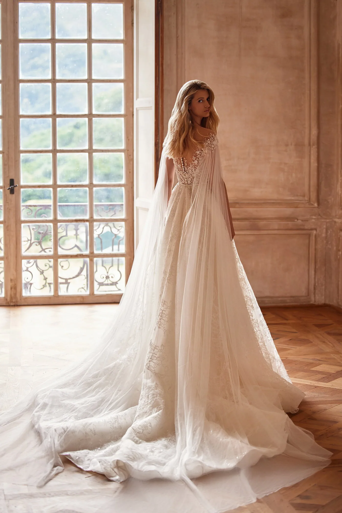 Sonya by Luce Sposa, view 4