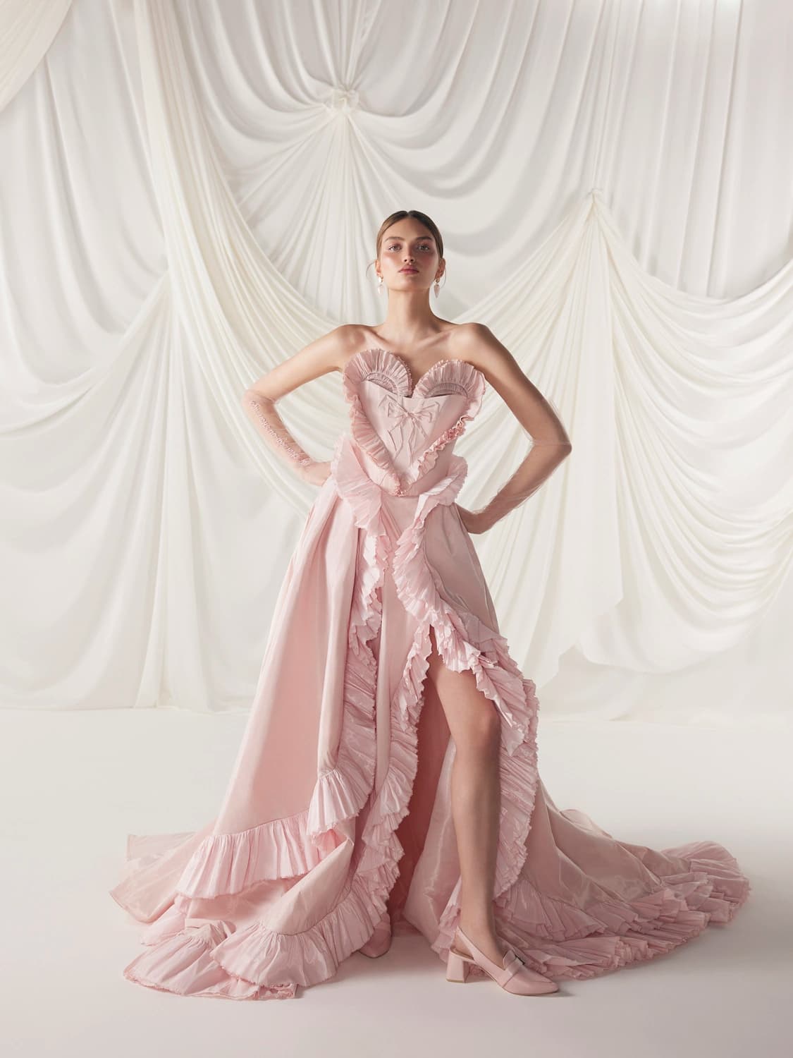 Suzanne by Rara Avis, view 2
